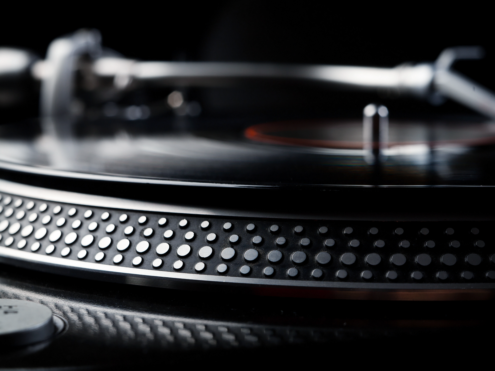 Keep Spinning — The Keep Spinning DJ Academy